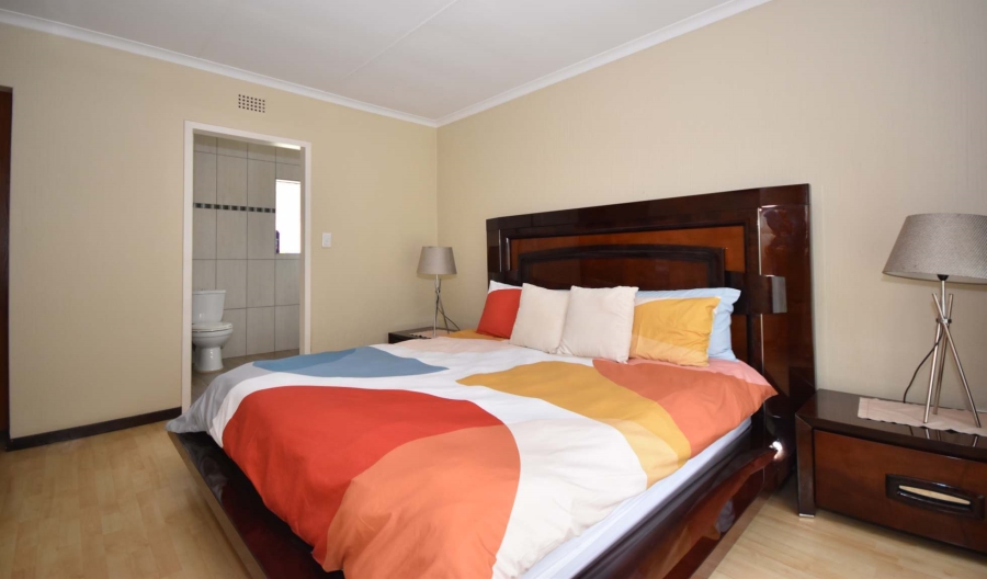 4 Bedroom Property for Sale in Bromhof Gauteng