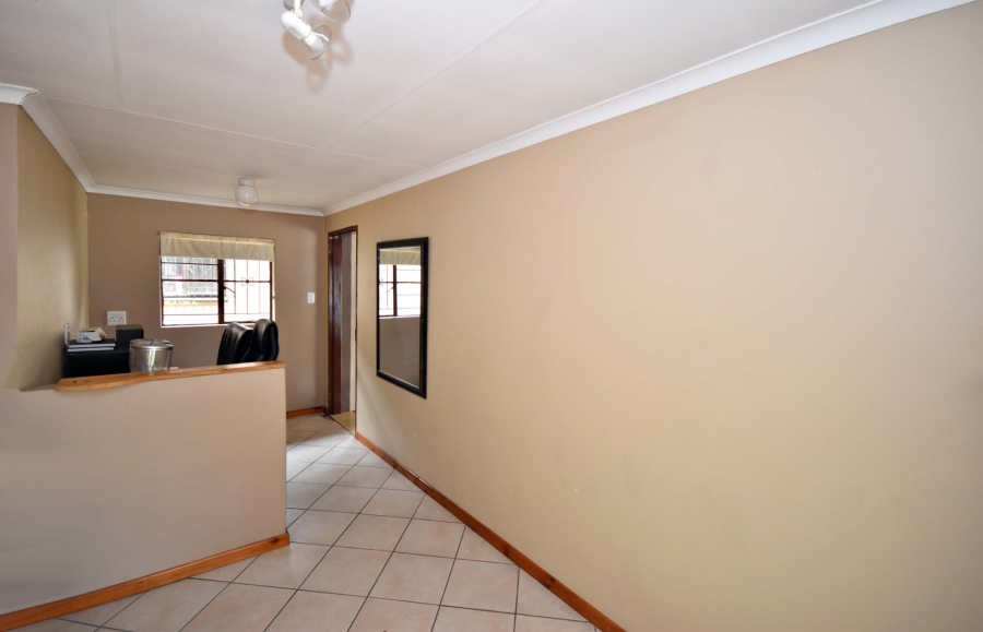 4 Bedroom Property for Sale in Bromhof Gauteng