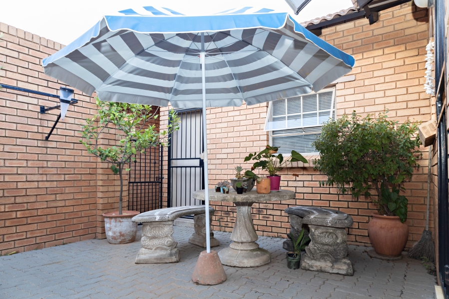 3 Bedroom Property for Sale in Hazeldean Gauteng