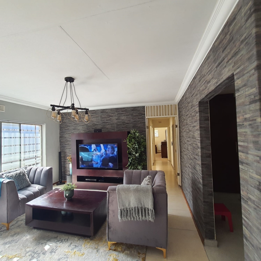 4 Bedroom Property for Sale in Sharon Park Gauteng