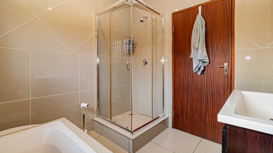 3 Bedroom Property for Sale in New Redruth Gauteng