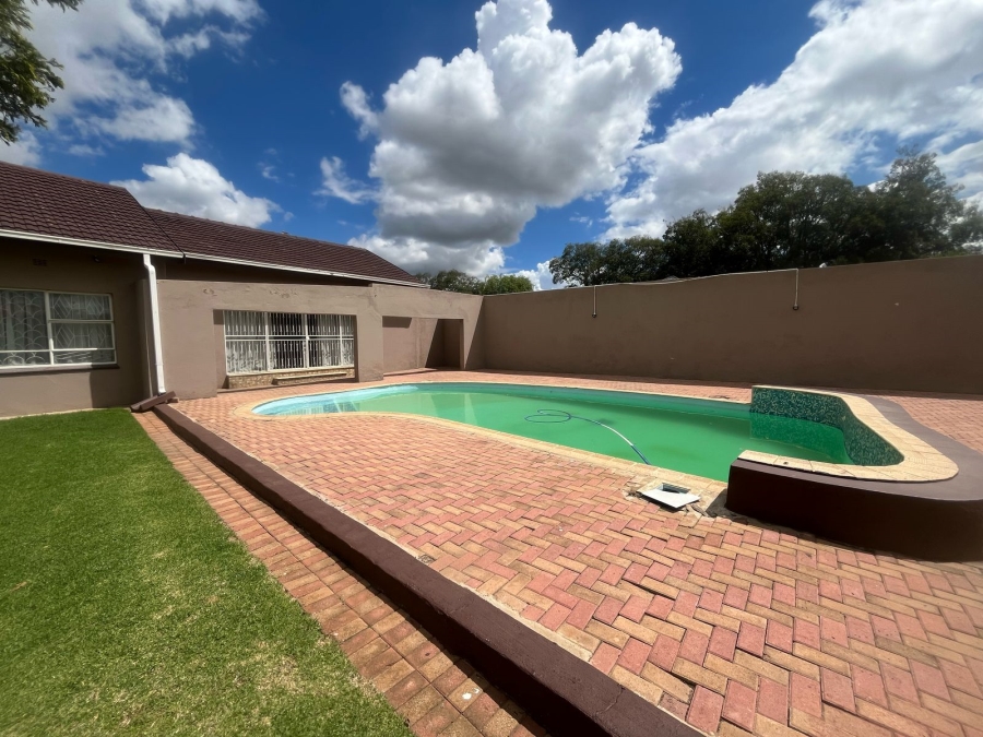 4 Bedroom Property for Sale in Brakpan Central Gauteng