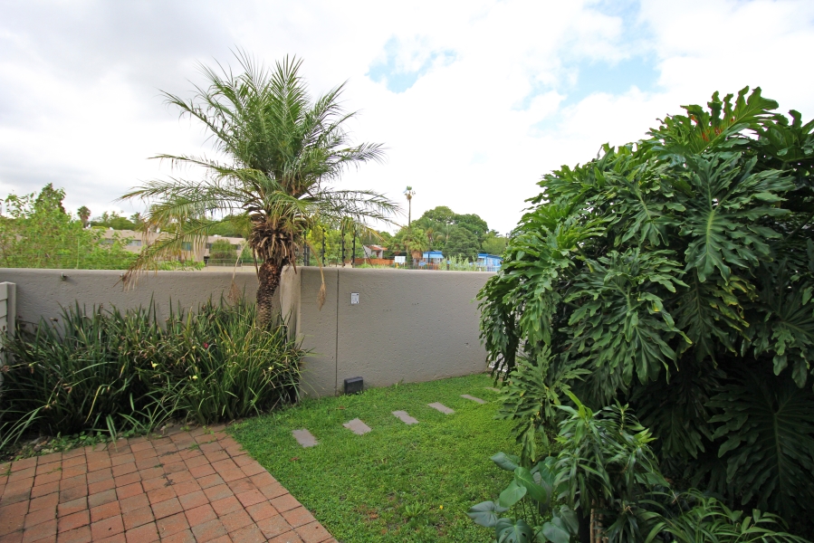 2 Bedroom Property for Sale in Weltevreden Park Gauteng