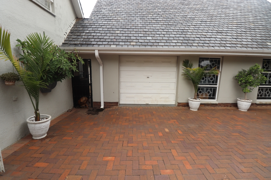 To Let 1 Bedroom Property for Rent in Terenure Gauteng