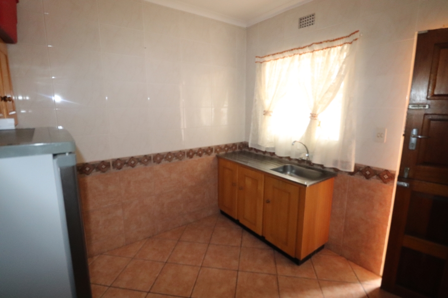 To Let 1 Bedroom Property for Rent in Terenure Gauteng