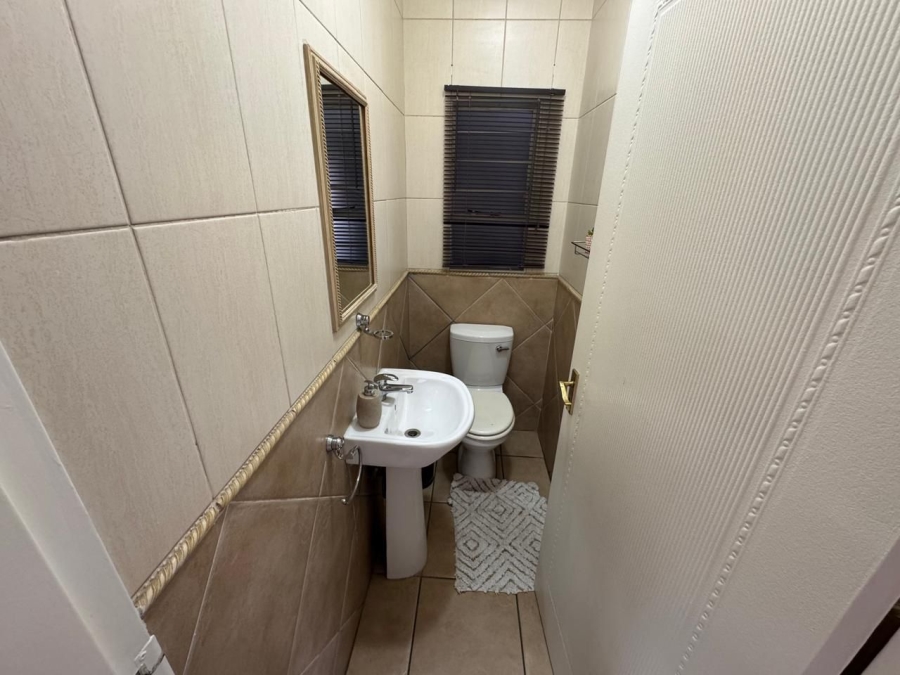 4 Bedroom Property for Sale in Bartlett Gauteng