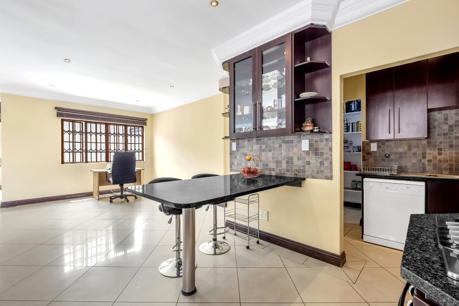 3 Bedroom Property for Sale in Linden Gauteng