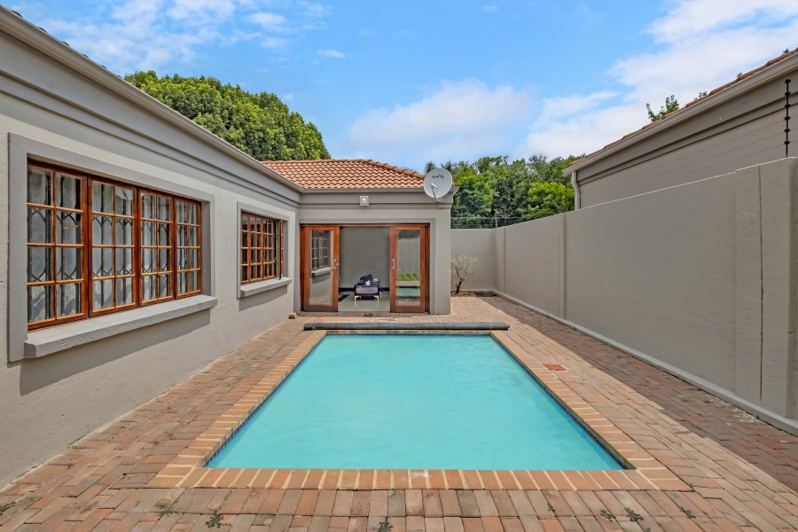 3 Bedroom Property for Sale in Linden Gauteng