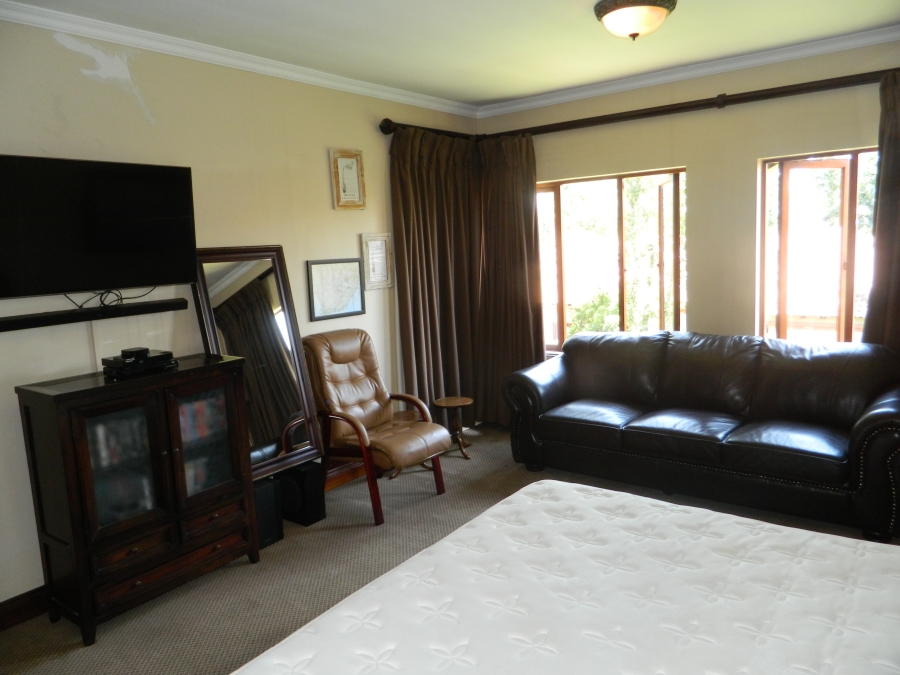 To Let 4 Bedroom Property for Rent in Silver Lakes Golf Estate Gauteng