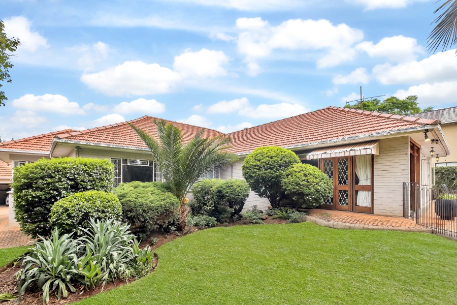 4 Bedroom Property for Sale in Greenside Gauteng