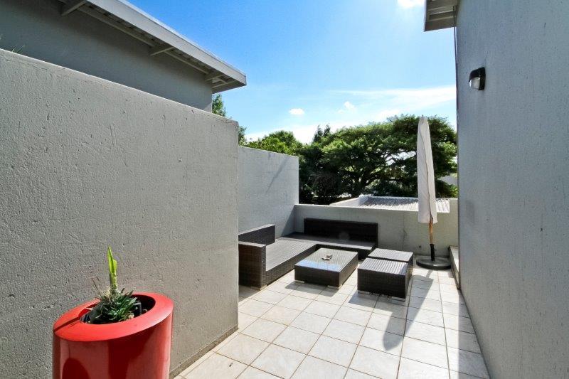 To Let 3 Bedroom Property for Rent in Greenside Gauteng