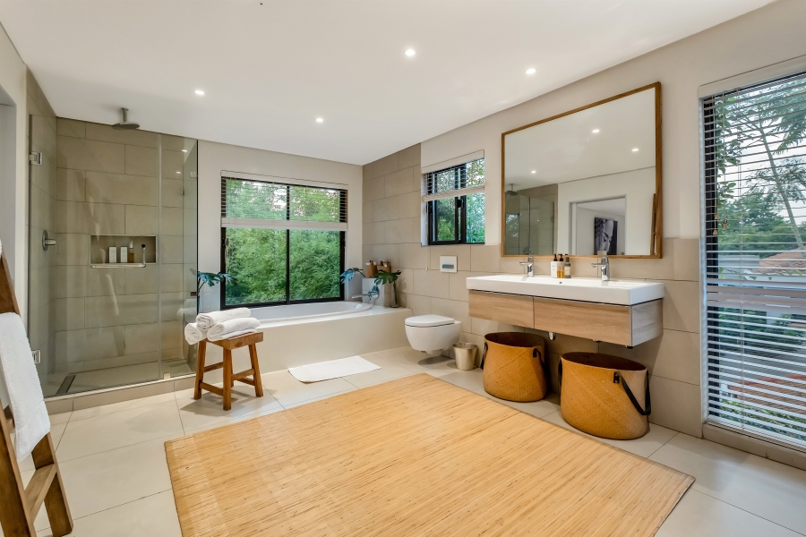 4 Bedroom Property for Sale in Morningside Manor Gauteng