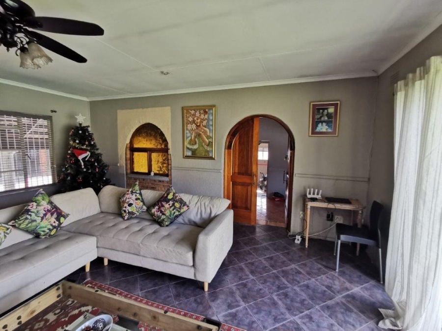 3 Bedroom Property for Sale in Brackendowns Gauteng