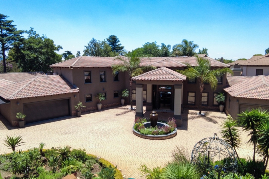 5 Bedroom Property for Sale in Lakefield Gauteng