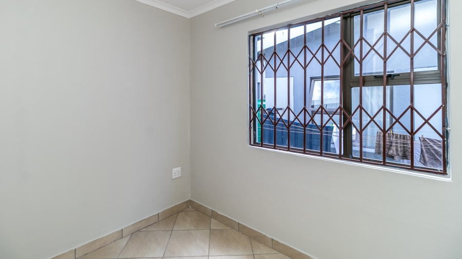 To Let 2 Bedroom Property for Rent in Noordwyk Gauteng