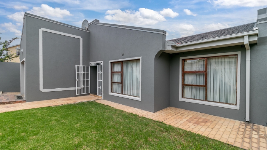 3 Bedroom Property for Sale in Bosmont Gauteng