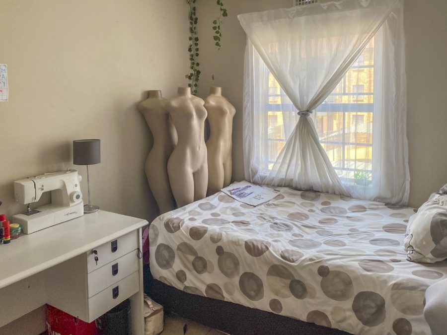 2 Bedroom Property for Sale in Erand Gardens Gauteng