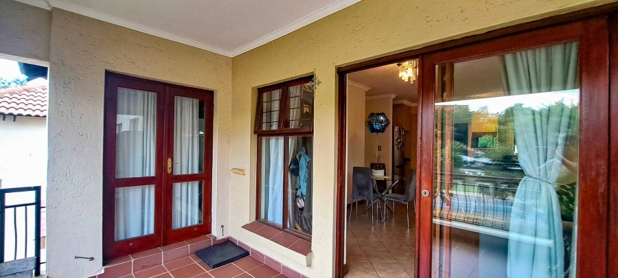 To Let 2 Bedroom Property for Rent in Bryanston Gauteng