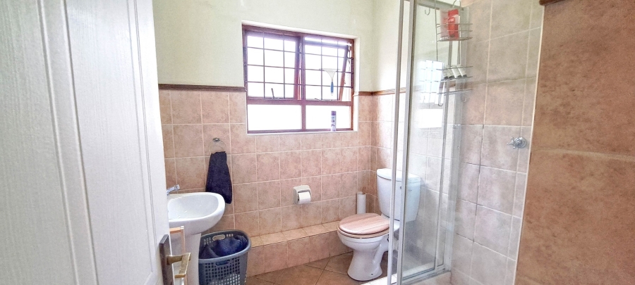 To Let 2 Bedroom Property for Rent in Bryanston Gauteng