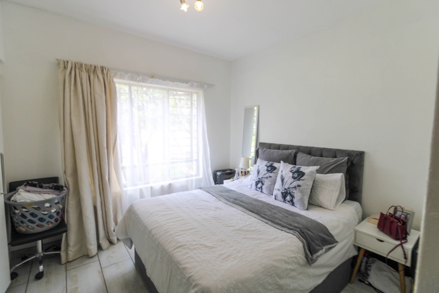 To Let 2 Bedroom Property for Rent in Bryanston Gauteng