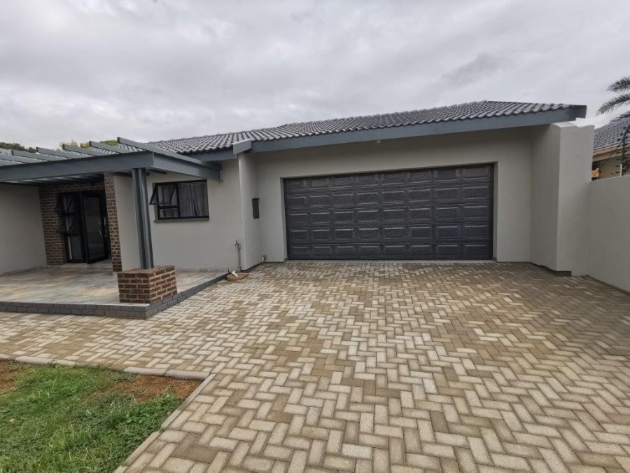 4 Bedroom Property for Sale in Brackenhurst Gauteng