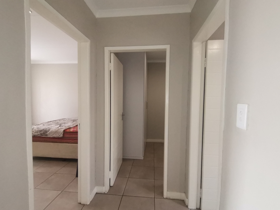 2 Bedroom Property for Sale in Albertsdal Gauteng