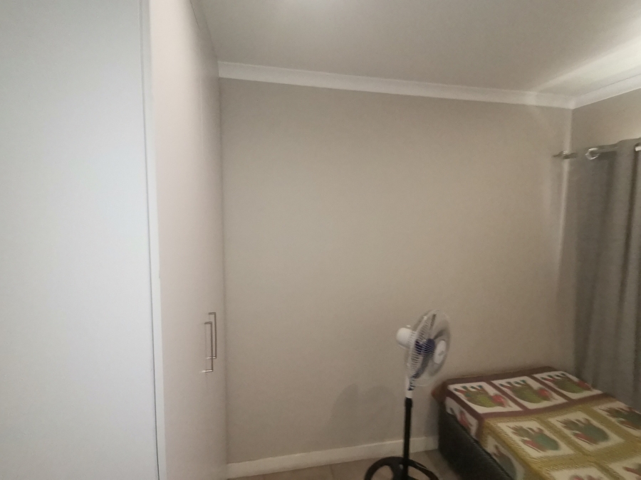 2 Bedroom Property for Sale in Albertsdal Gauteng