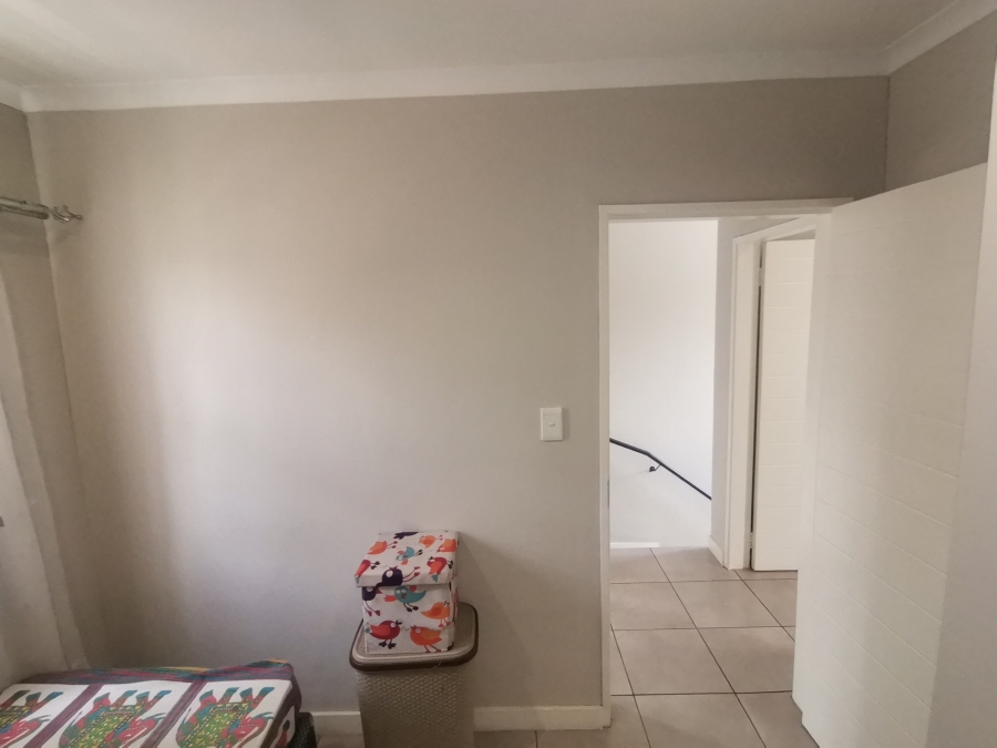 2 Bedroom Property for Sale in Albertsdal Gauteng