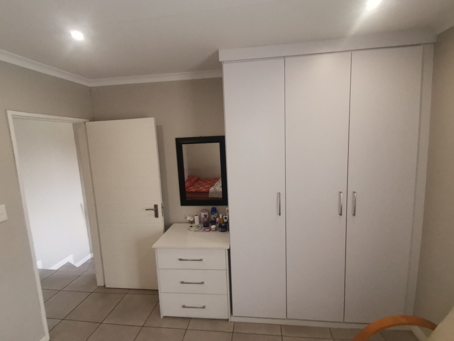 2 Bedroom Property for Sale in Albertsdal Gauteng