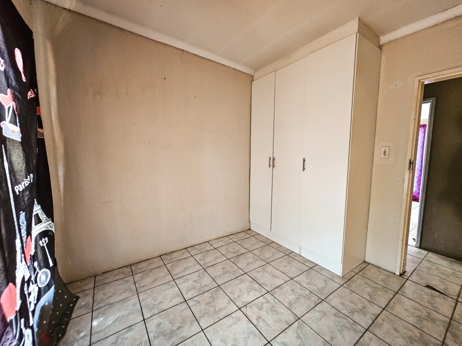 5 Bedroom Property for Sale in Andeon Gauteng