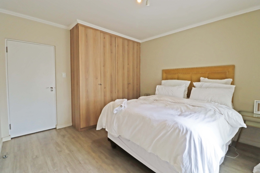 To Let 2 Bedroom Property for Rent in Bryanston Gauteng