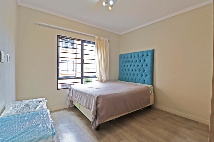 To Let 2 Bedroom Property for Rent in Bryanston Gauteng