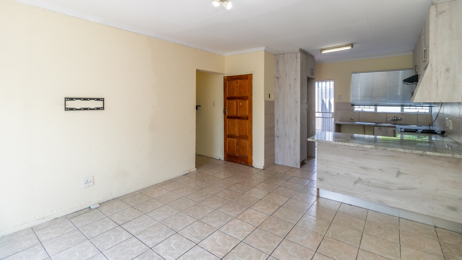 To Let 1 Bedroom Property for Rent in Halfway Gardens Gauteng