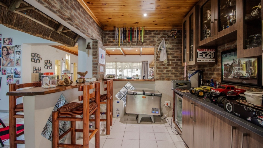 4 Bedroom Property for Sale in Farrarmere Gauteng