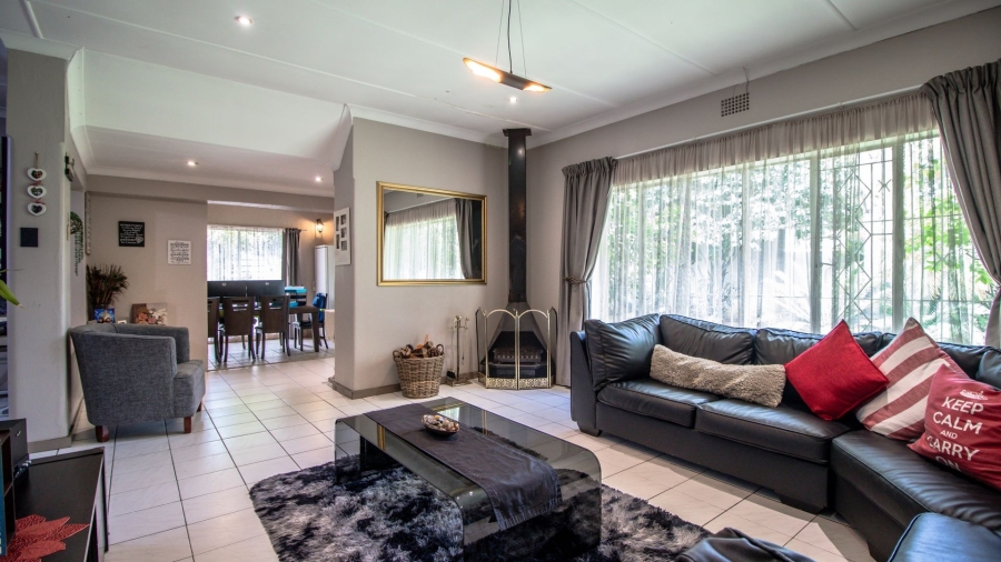 4 Bedroom Property for Sale in Farrarmere Gauteng