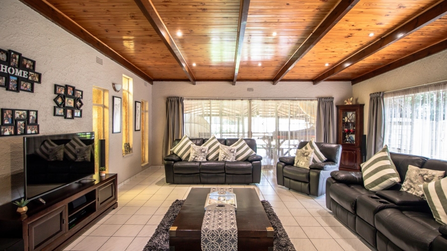 4 Bedroom Property for Sale in Farrarmere Gauteng