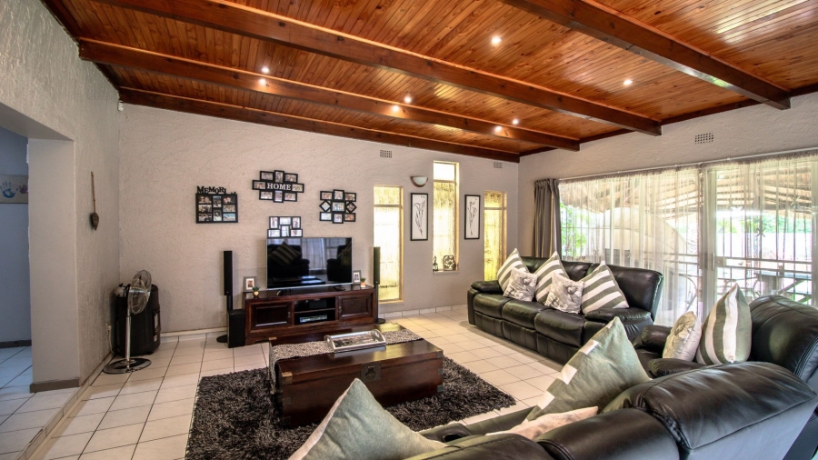 4 Bedroom Property for Sale in Farrarmere Gauteng