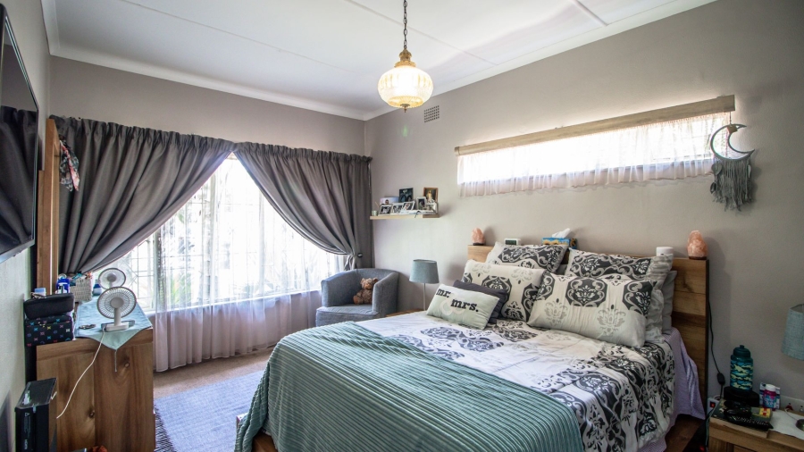 4 Bedroom Property for Sale in Farrarmere Gauteng