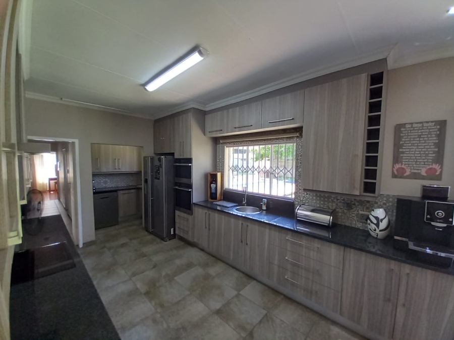 4 Bedroom Property for Sale in Magalieskruin Gauteng