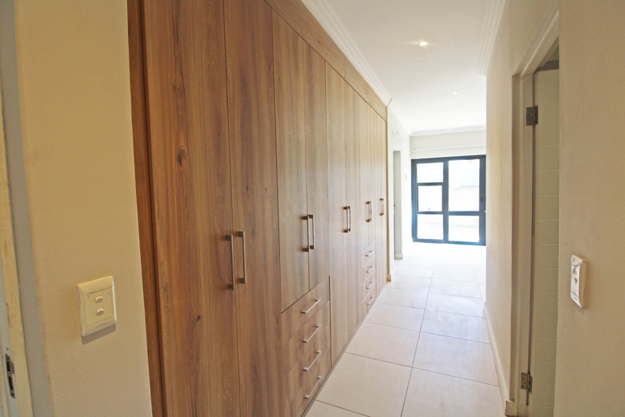 2 Bedroom Property for Sale in Bryanston Gauteng