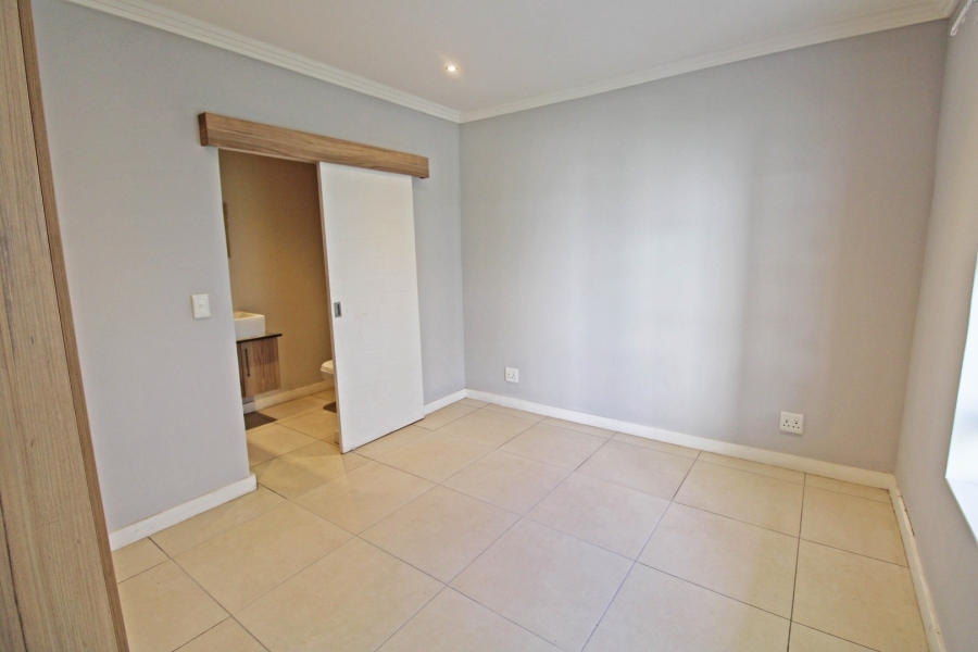 2 Bedroom Property for Sale in Bryanston Gauteng