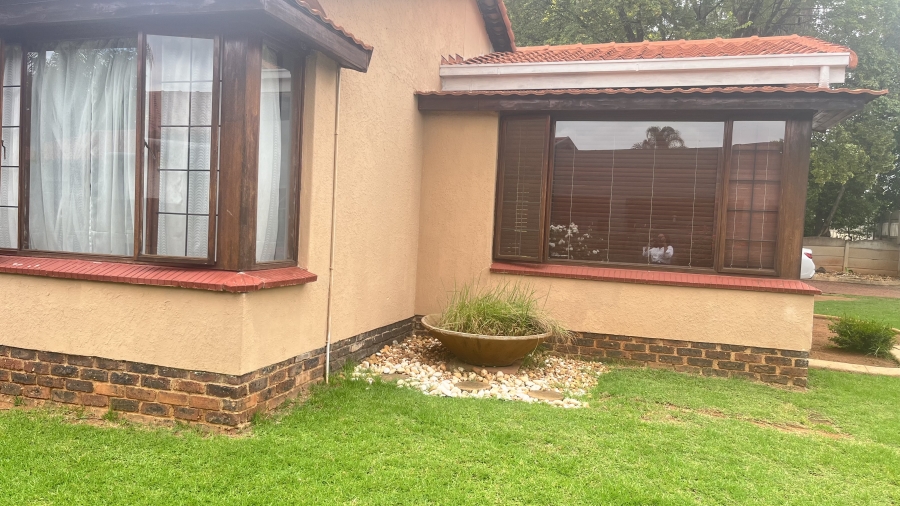 3 Bedroom Property for Sale in Birch Acres Gauteng