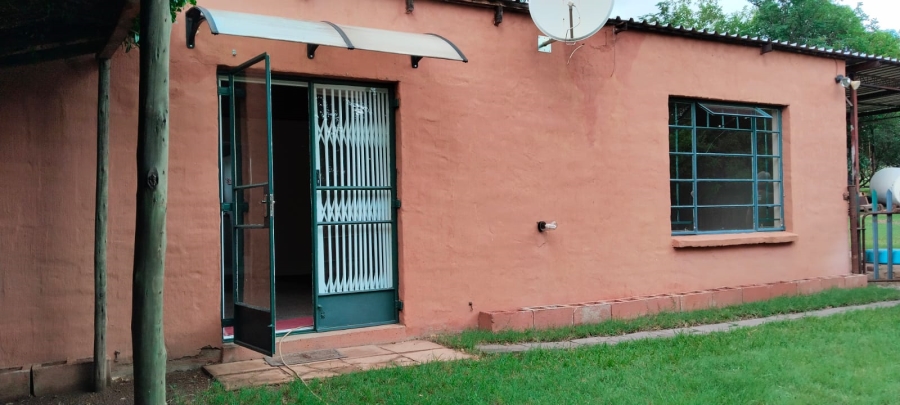 To Let 1 Bedroom Property for Rent in Chartwell Gauteng