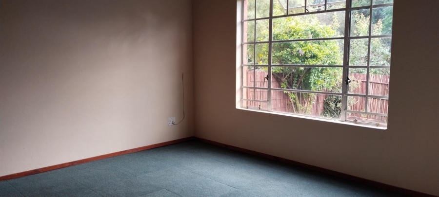 To Let 1 Bedroom Property for Rent in Chartwell Gauteng