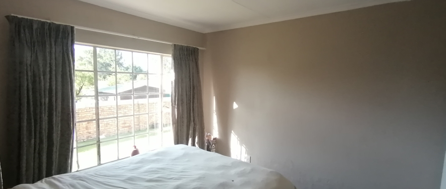 To Let 2 Bedroom Property for Rent in Honeydew Manor Gauteng