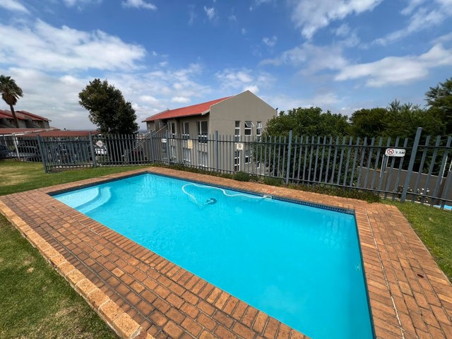 2 Bedroom Property for Sale in South Crest Gauteng