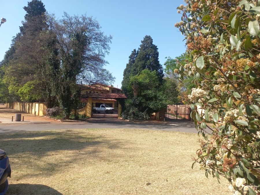 4 Bedroom Property for Sale in Larrendale Gauteng