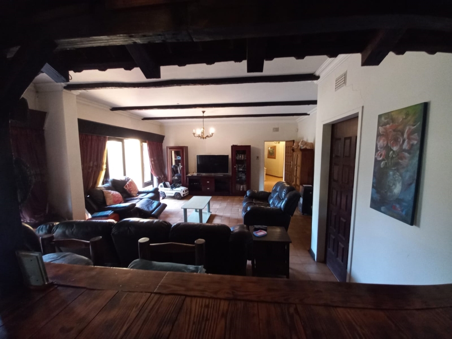 4 Bedroom Property for Sale in Larrendale Gauteng