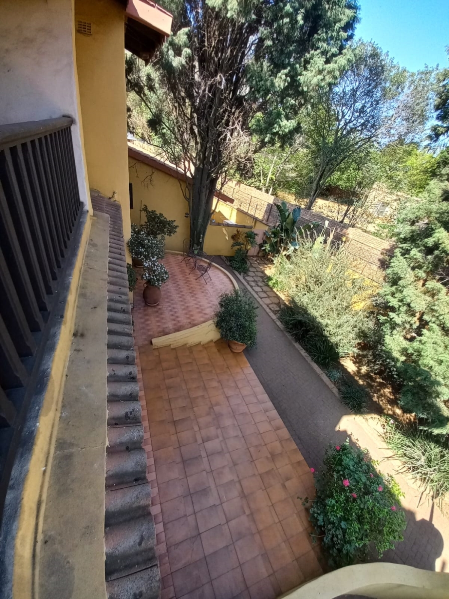 4 Bedroom Property for Sale in Larrendale Gauteng