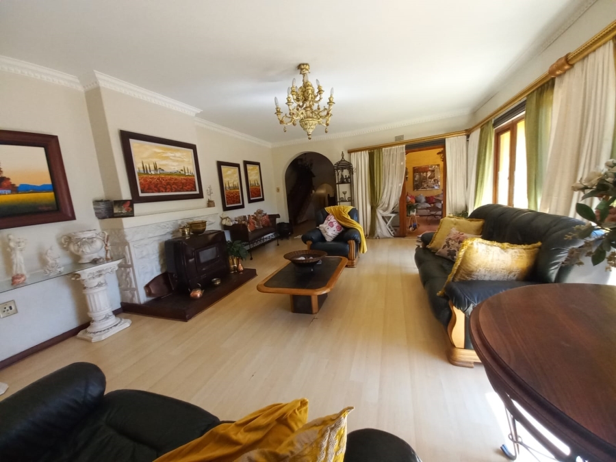 4 Bedroom Property for Sale in Larrendale Gauteng